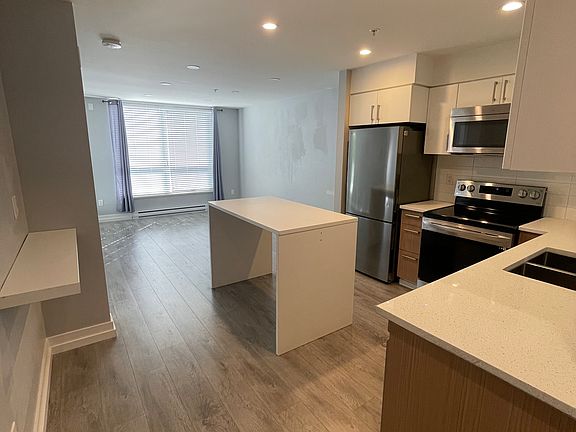 3rd image of 55 8th Ave E #212