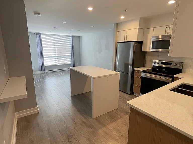 55 8th Ave E #212 — Photo 3