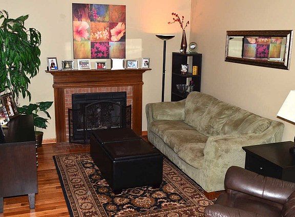 5th image of 613 Lexington Dr