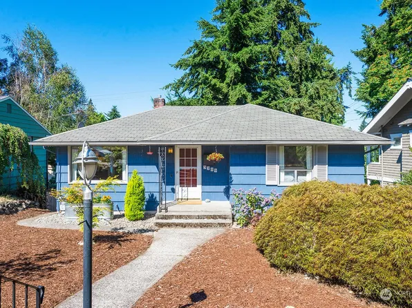 3209 46th Avenue SW, Seattle, WA 98116