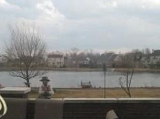 36554 N Pointe Dr, New Baltimore, MI