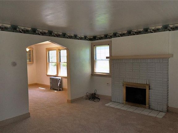 3rd image of 79939 Grandview Ave