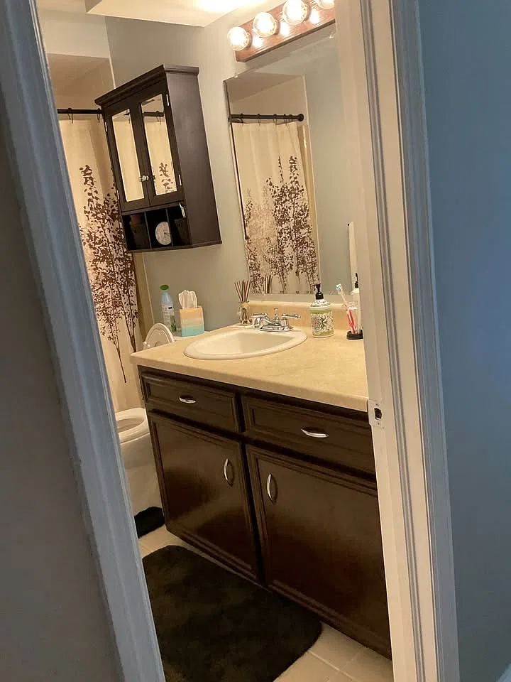 2 bed, 1.5 bath, 1000 sqft, $1,700 — Photo 3