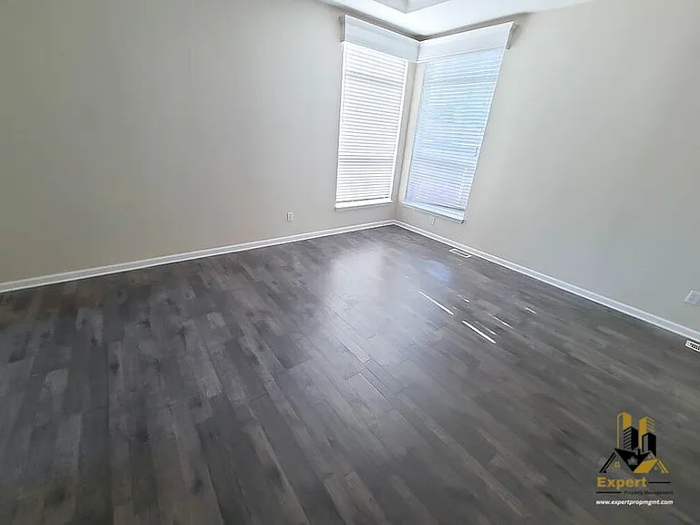 318 Hickory St — Photo 15