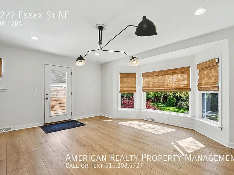 3272 Essex St NE — Photo 6