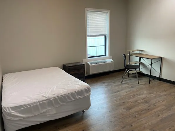 Spartan Palace Rentals - 122-7