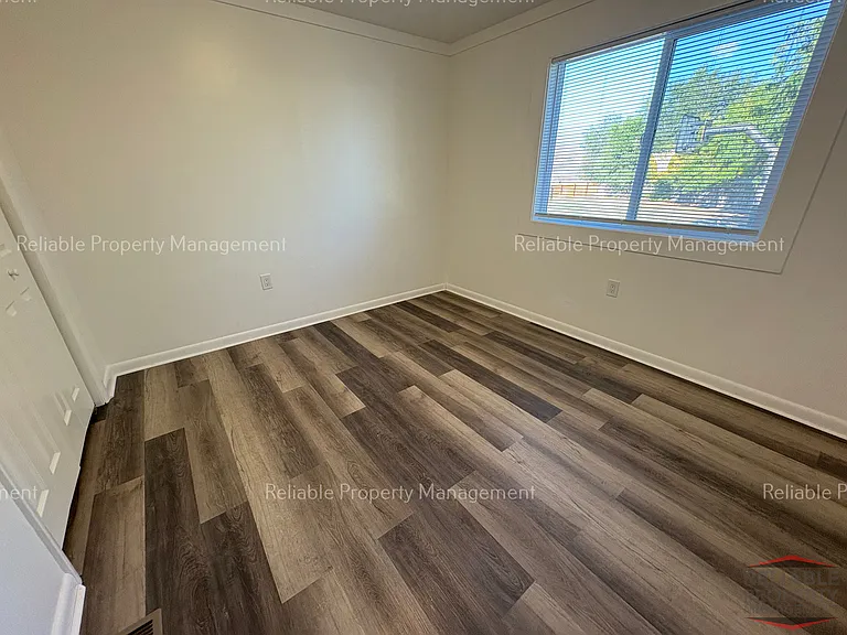 6508 S 5th Ave #A — Photo 2