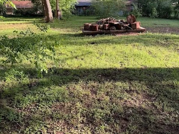 2413 Cass St, Marshall, TX 75670