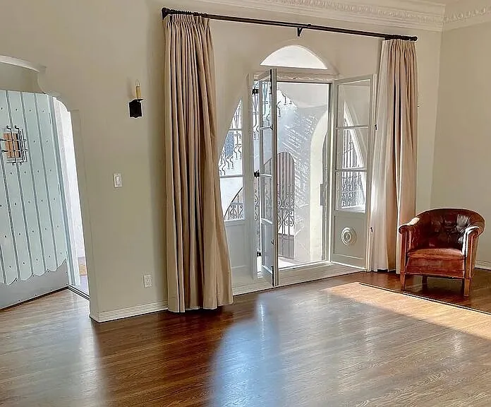1330 N Harper Ave #180 — Photo 5