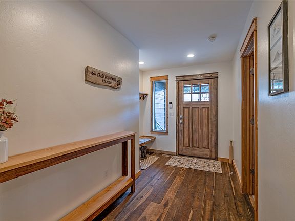3rd image of 14 Penny Ln