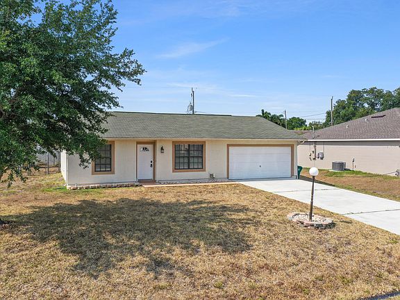 3rd image of 630 SW Hoffenberg Avenue