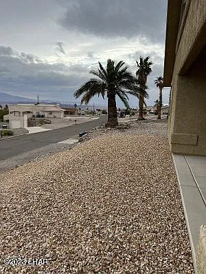 3 bed, 2.0 bath, 1427 sqft, $2,000 — Photo 4