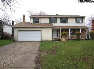 4089 Fielding Dr, North Olmsted, OH