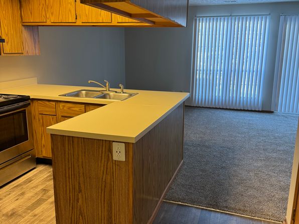 6600 Reflections Dr APT B