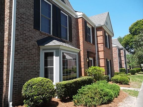 3rd image of 2936 Cathedral Ln