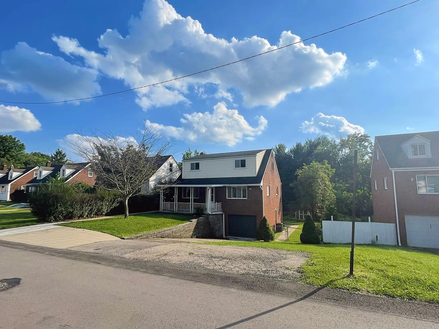 4 bed, 1428 sqft, $2,300 — Photo 2