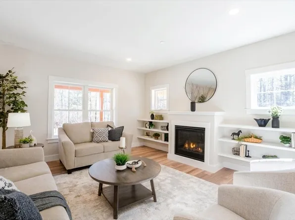 321 Pownal Road, Freeport, ME 04032