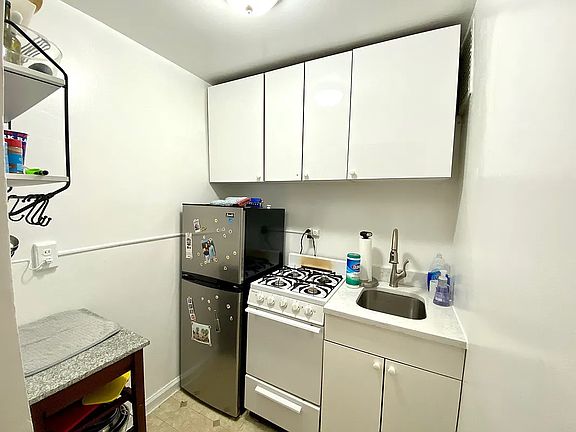 5th image of 240 E 32nd St APT 2A