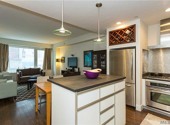 3rd image of 4427 Purves St APT 3A