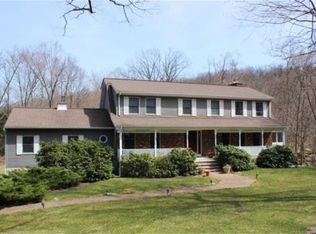 41 Windbeam Ln, Ringwood, NJ 07456