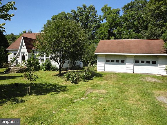 2nd image of 624 Plank Rd