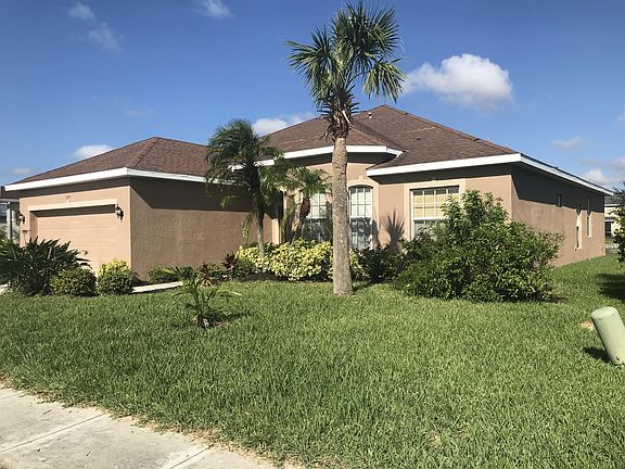 3rd image of 2755 Suncoast Lakes Blvd