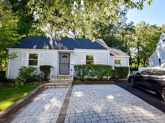 3rd image of 76 Orchard Dr