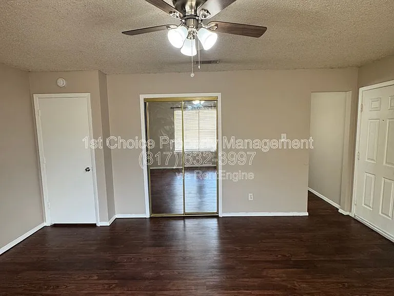 7704 Jennifer Ln — Photo 12