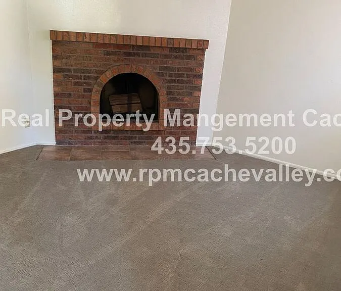 271 Riverbend Rd #7 — Photo 10