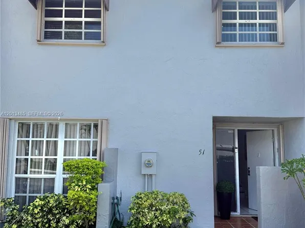 10330 SW 154th Circle Ct APT 51, Miami, FL 33196