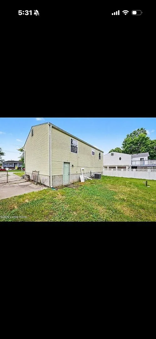 Charming 3BR House in Louisville — Photo 2