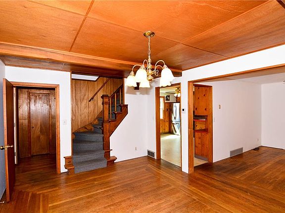 5th image of 19 Brown Ave