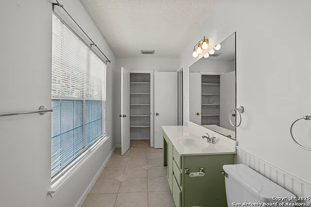 10138 Sandbrook Hl — Photo 34