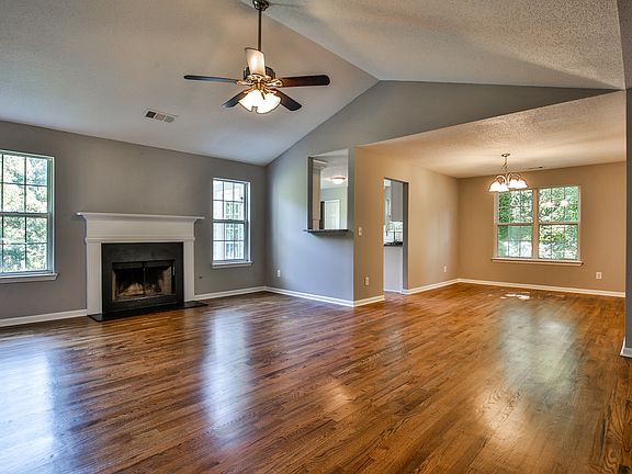 5th image of 3041 Brownmoore Dr SW