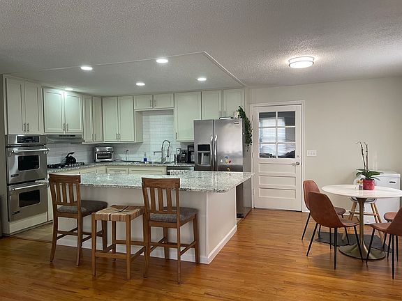 3rd image of 183 Fowler Cir NE