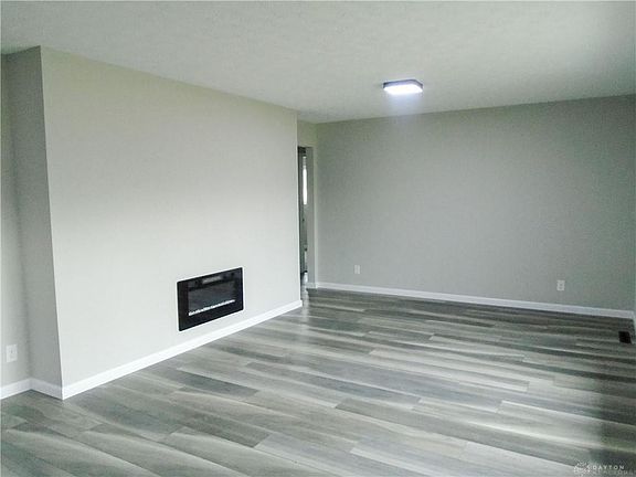 5th image of 410 Pamela Ave