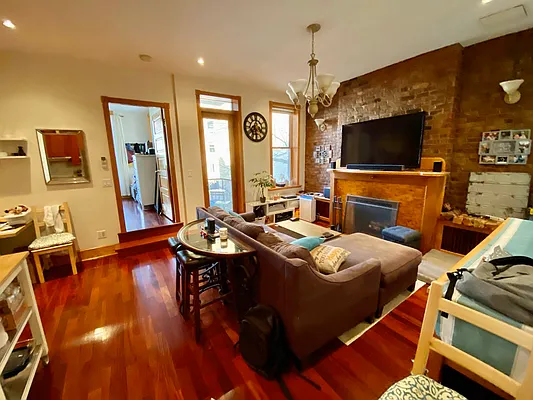 Rented by Highline Residential | media 19