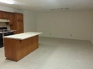 3rd image of 1555 Garden Dr