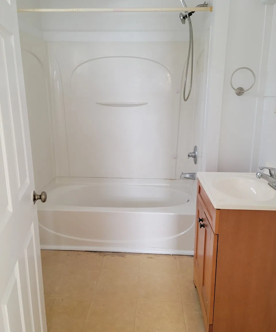 2 bed, 800 sqft, $850 — Photo 3