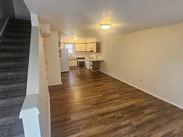1709 N Lincoln St — Photo 2
