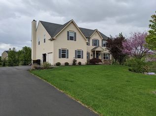 2214 Holly Dr, Gilbertsville, PA 19525