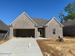 5802 Thomas St, Horn Lake, MS 38637