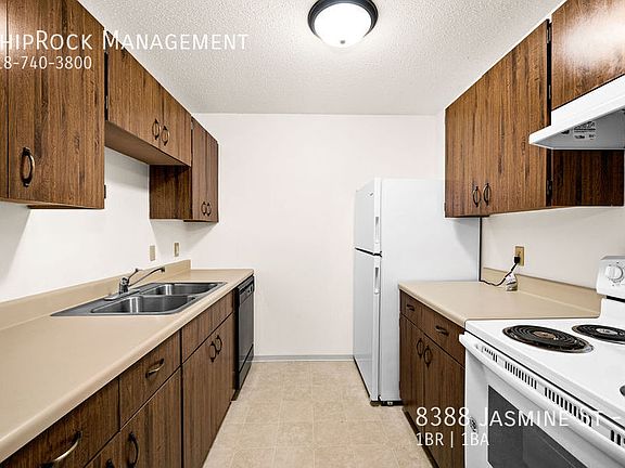 2nd image of 8388 Jasmine St #4