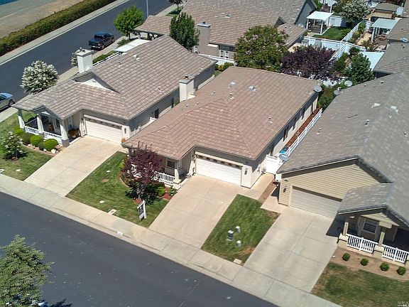 3rd image of 566 Marvin Gardens Cir