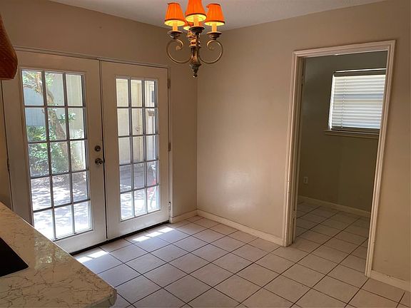 4th image of 15335 Glenwood Park Dr