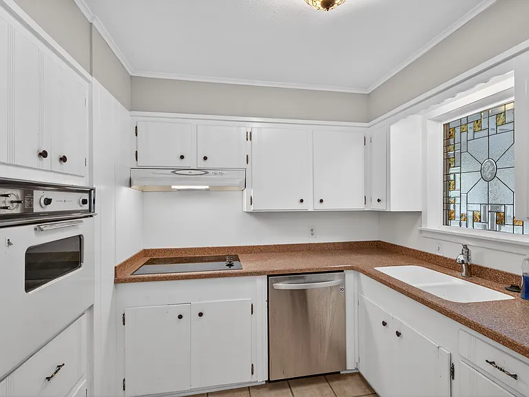 9140 Laurie Ln — Photo 17
