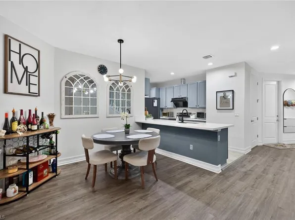 7845 Bristol CIR, NAPLES, FL 34120