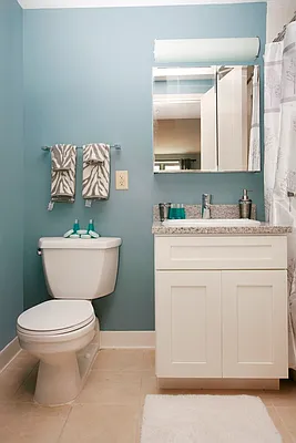 Rented by Red Apple Group | media 23