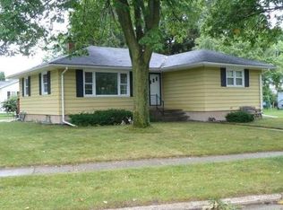 812 W Blackhawk Dr, Fort Atkinson, WI 53538