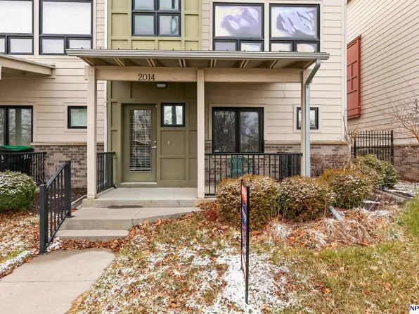 2014 N 24th St, Omaha, NE 68110
